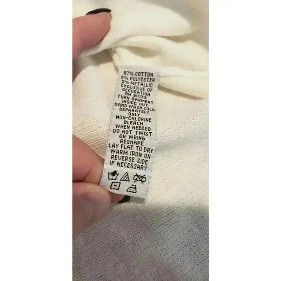 White Top Embroidered Roses Cut Out 3/4 Sleeve Bob Mackie 1990s Sz XS - Picture 10 of 12